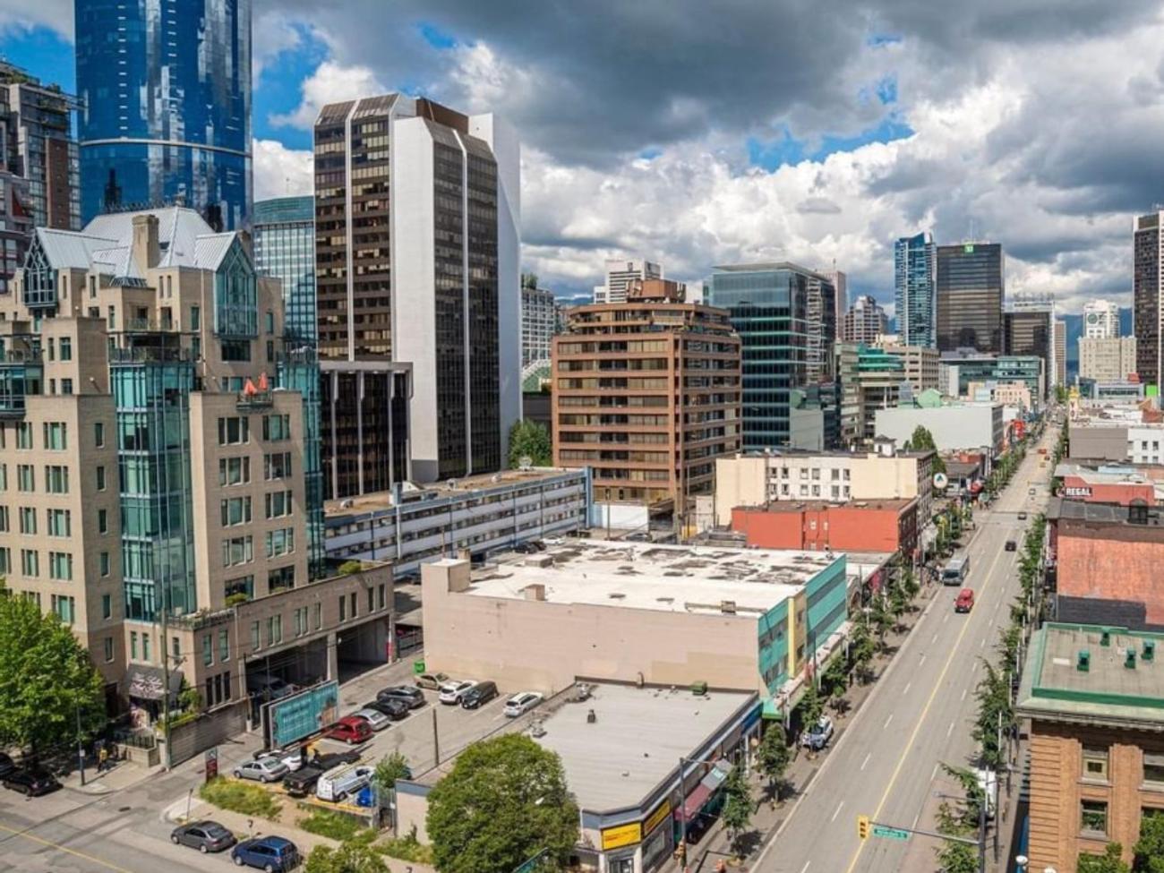 Best Western Premier Chateau Granville Hotel & Suites & Conference Centre Vancouver Esterno foto